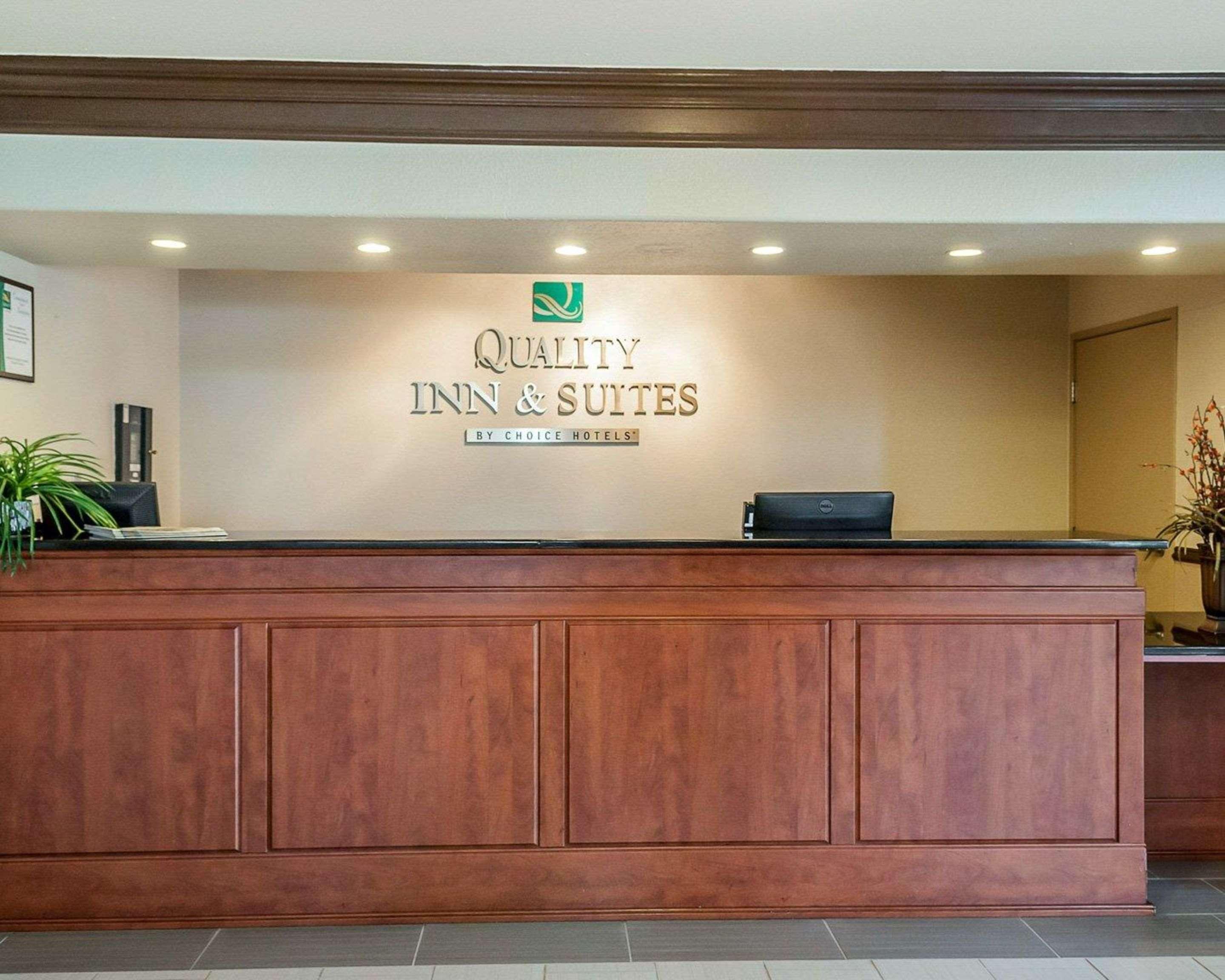 Quality Inn & Suites Albuquerque West Buitenkant foto